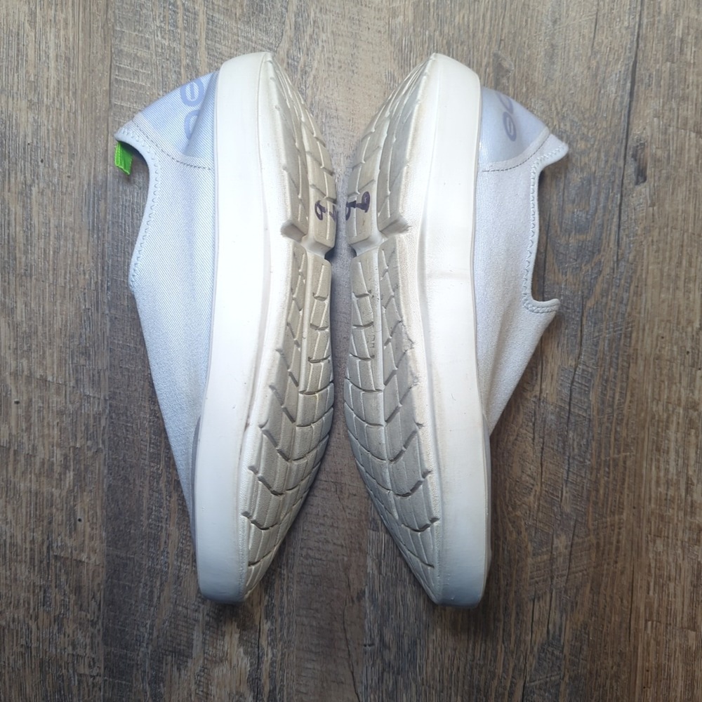 Oofos Womens OOMG Eezee Low Size 8.5 Blue White Lightweight Comfort Shoes **READ - Picture 10 of 13